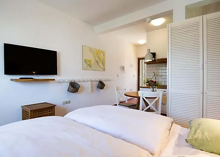 Apartments Makii