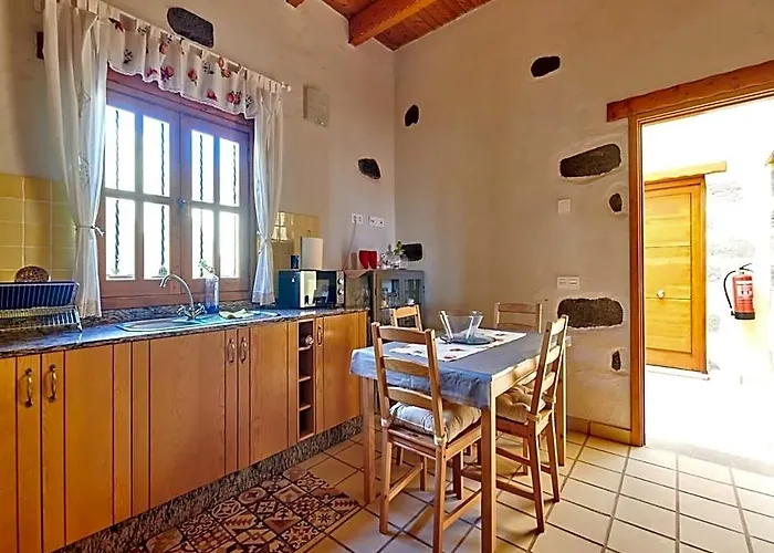 Holiday Home In Ingenio With Private Pool