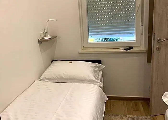 Rirooms