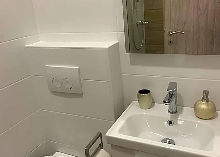 Rirooms