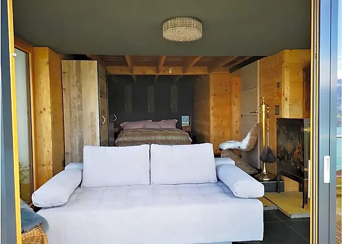 Chalet With View Of The Mountains And The Thun Lake