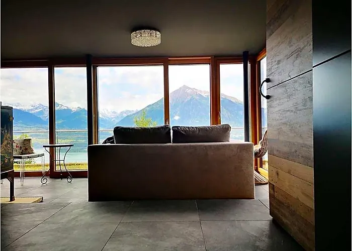Chalet With View Of The Mountains And The Thun Lake