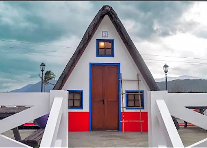 Trianglehuts