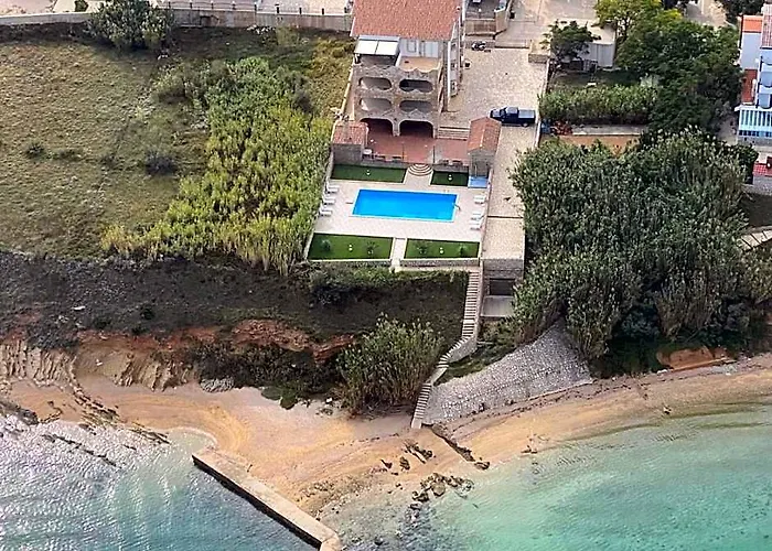 Pool Apartment Antonia