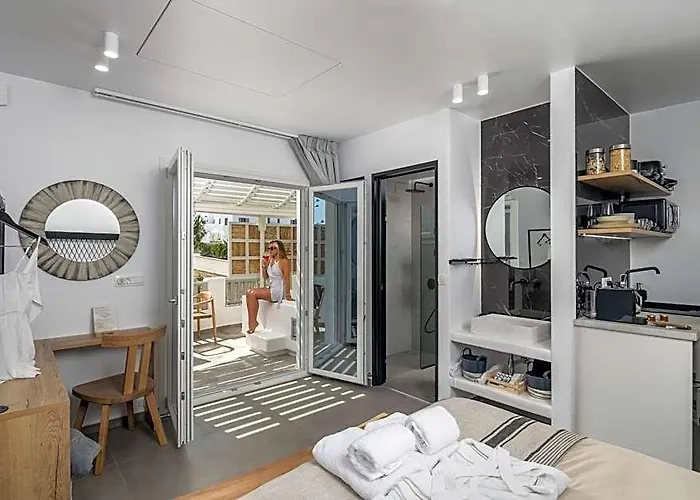 Orama Suites Milos