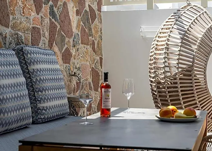 Orama Suites Milos
