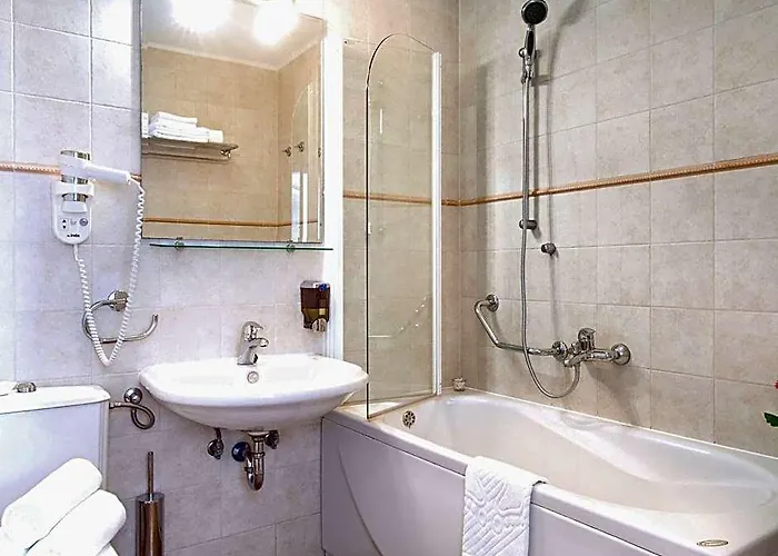 Charming Villa With Spacious Rooms And Private Swimming Pool In The Lavender Island Of Hvar