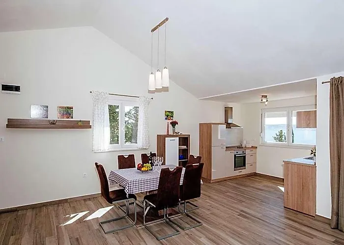 Awesome Apartment In Zadarska Zupanija W/