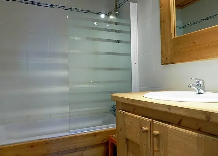 Modern Apartment In Meribel Near The Ski Lifts