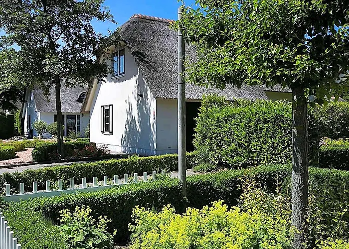 Villa In Banjaard Near North Sea Beach