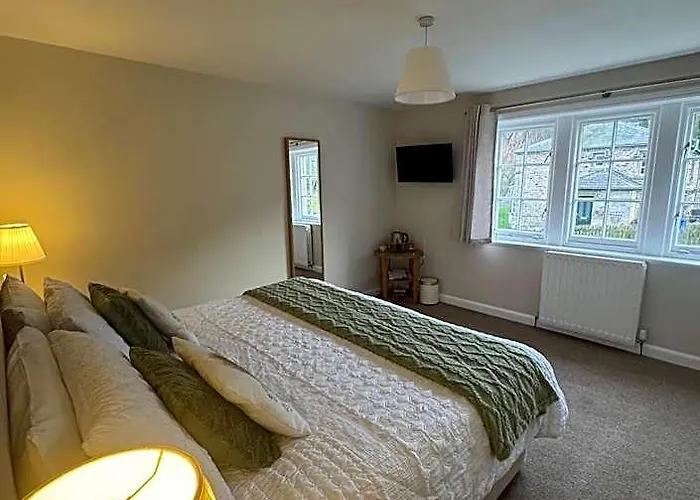 Ford Village Bed & Breakfast