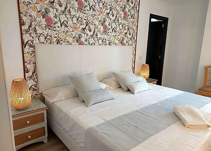 Hostal Garden Rous