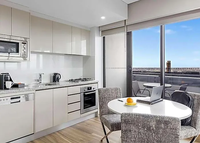 Meriton Suites Church Street, Parramatta