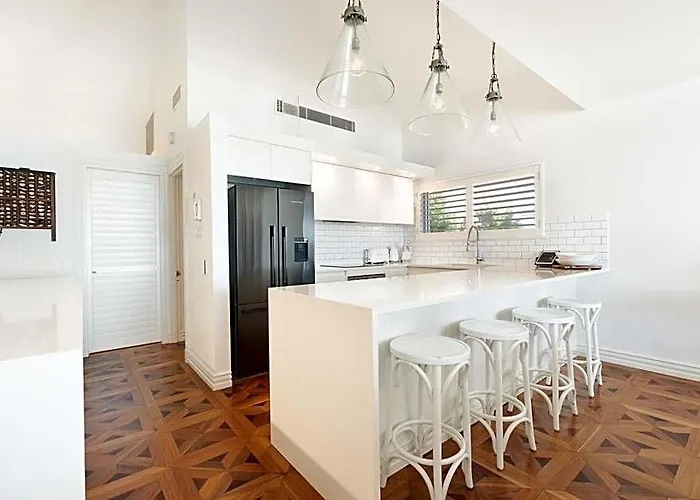 La Mer Apartments