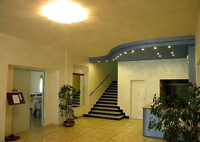 New Park Hotel