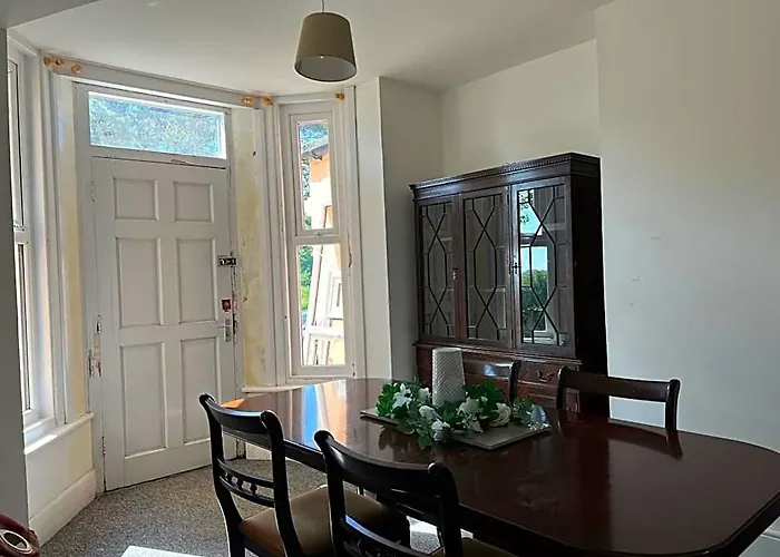 Guestling House
