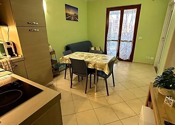 Bilocale Con Giardino