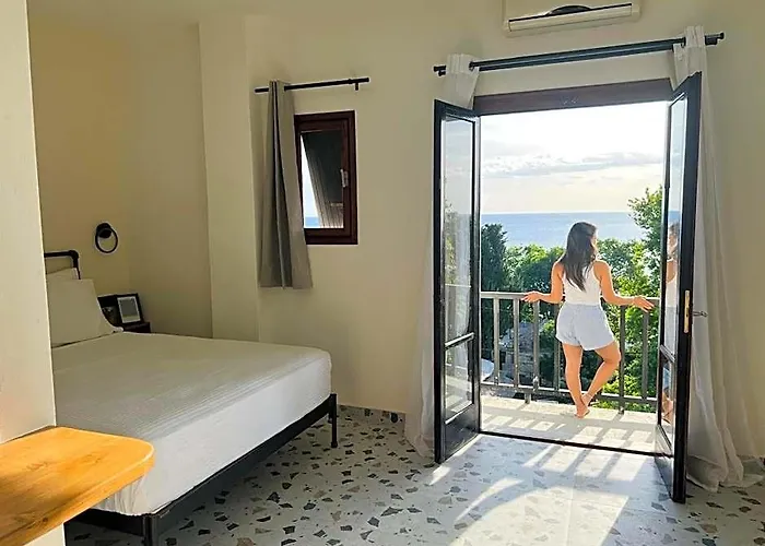 Yalla Chorefto - Hotel & Fun