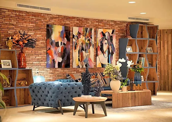 Les Regalia Hotel & Spa