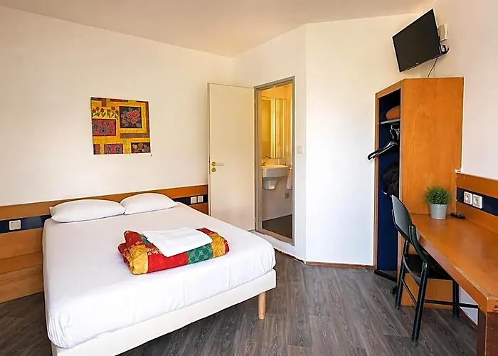 Macon Nord Hotel, Ex Charme En Maconnais