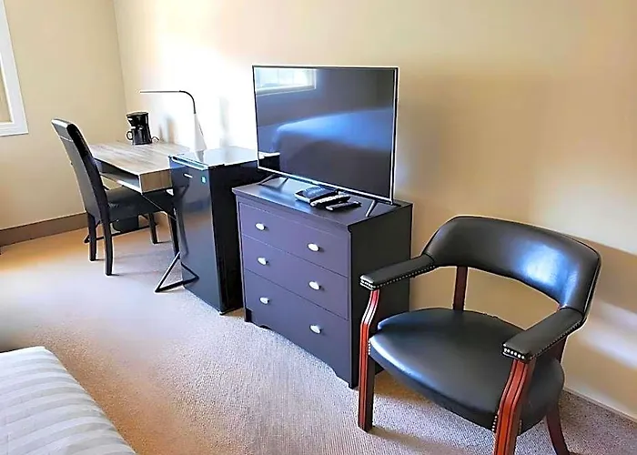 The Medicine Hat Villa