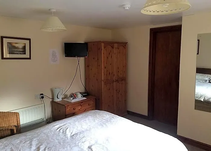 Fox & Hounds Inn