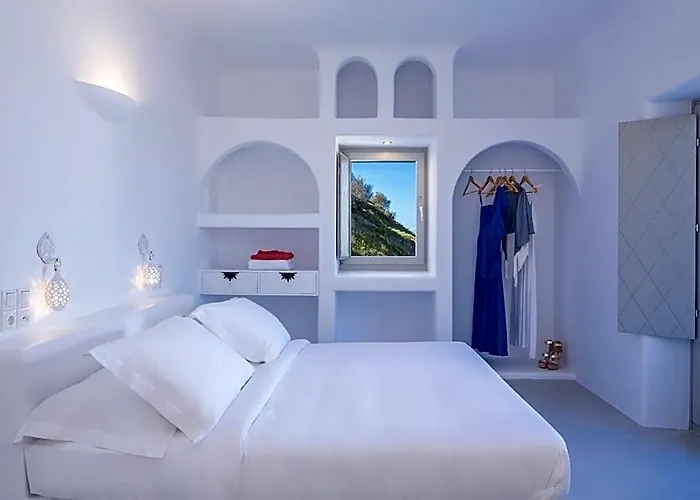 Skyfall Suites - Adults Only
