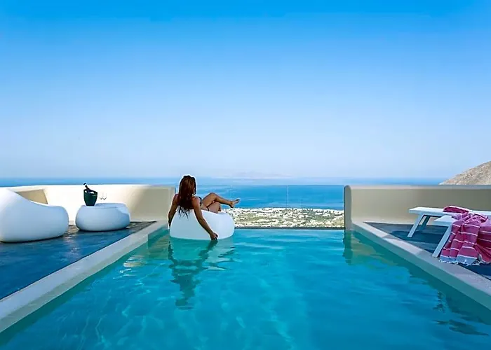 Skyfall Suites - Adults Only