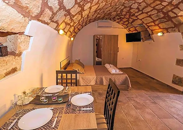 Sternesvillage, Lower Ground Floor