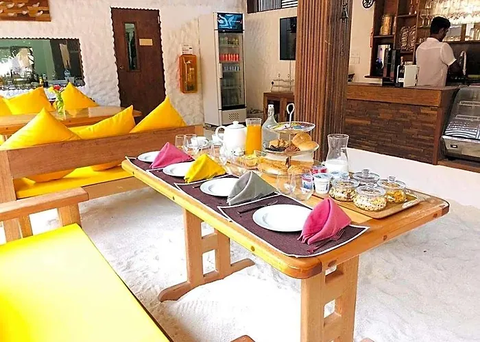 Atholhu Residence