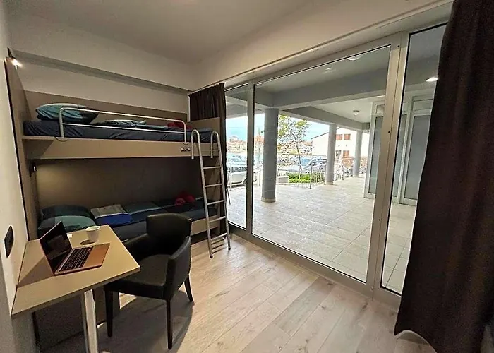 Hostelum