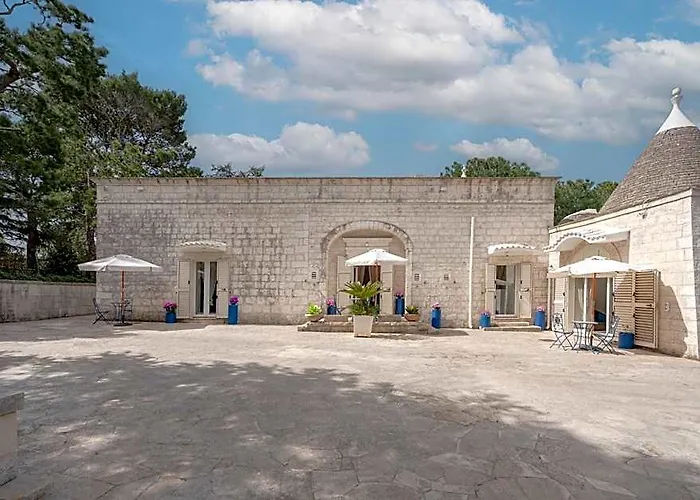 Guesthost - Borgo Lucia Trulli With Pool