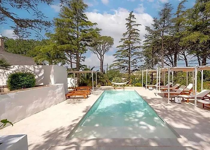 Guesthost - Borgo Lucia Trulli With Pool