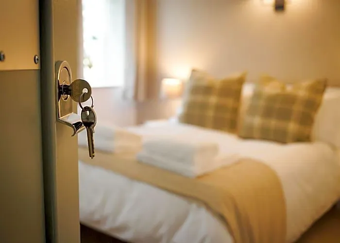 Lemon Tree Rooms - Newly Refurbished Coastal Stay