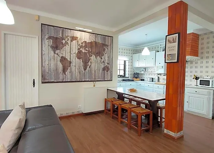 Baleal Classic Waves Guest House