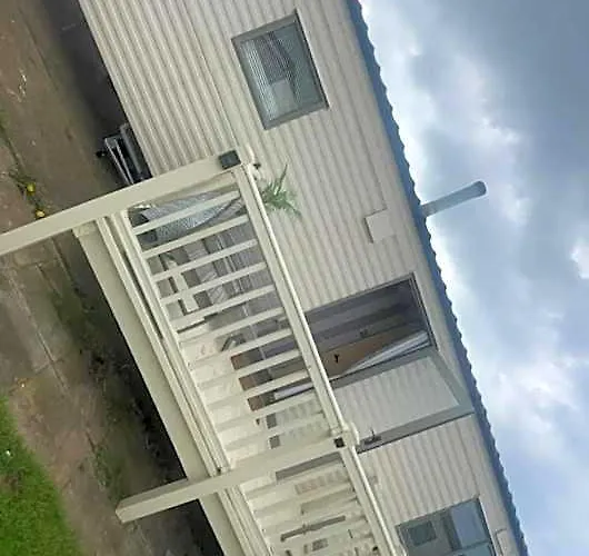Whitehouse Leisure Park North Wales 6 Birth Caravan