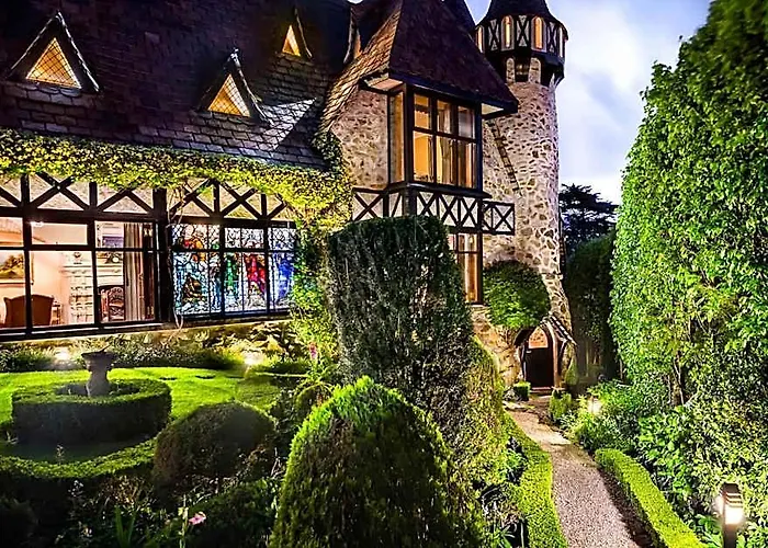 Thorngrove Manor