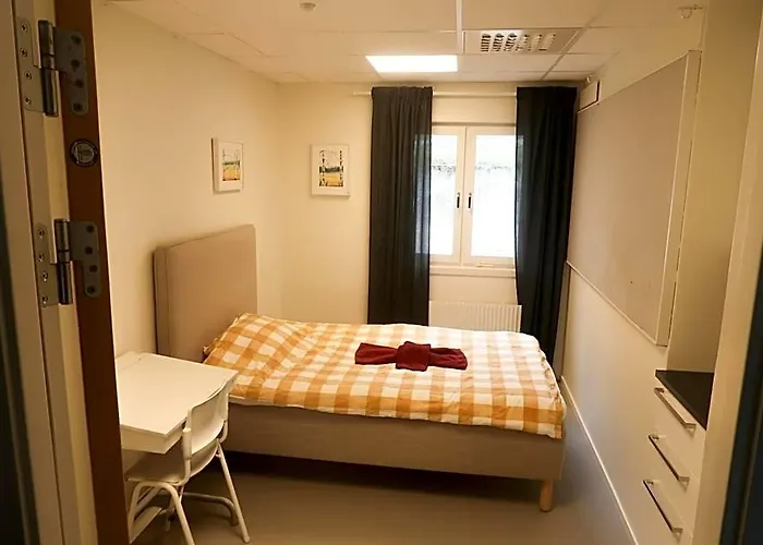 Skra Hostel - Bed & Business