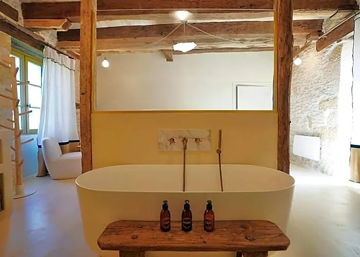 Maison Lou Piade Un Havre Exclusif De 3 Chambres Avec Petit Dejeuner Fait Maison Et Produits Locaux