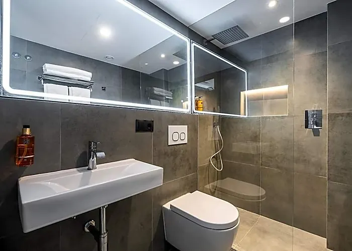 The Orange House Boutique Hotel And Upstairs Rooftop Bar Center Of La Cala De Mijas 100M From The Beach