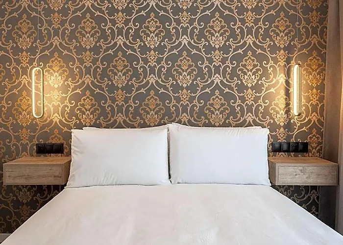 The Orange House Boutique Hotel And Upstairs Rooftop Bar Center Of La Cala De Mijas 100M From The Beach