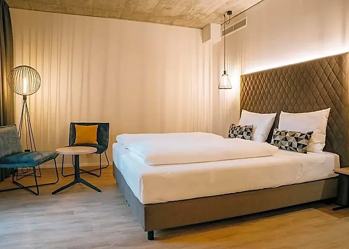 Loom Hotel & Skybar