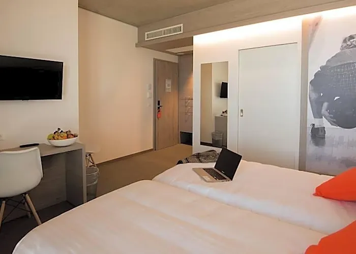 The Bowling Hotel
