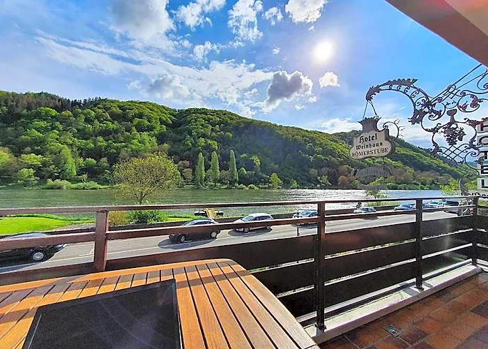 Roemerstube Apartments & Rooms