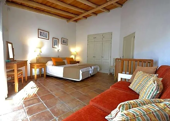 Fantastic Vacation Getaway, Private Tennis Court Golf Practice Facility