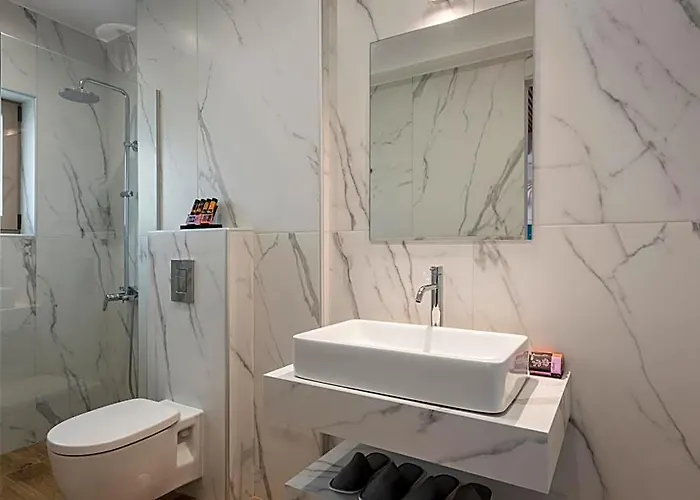 Aequor Luxury Rooms & Apartments