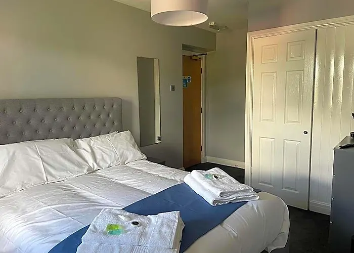 Feildens Arms Hotel
