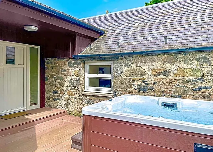 Glen Clova Lodges