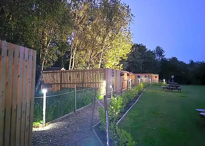 The Forest Pod - Wood Fired Hot Tub And Fire Pit