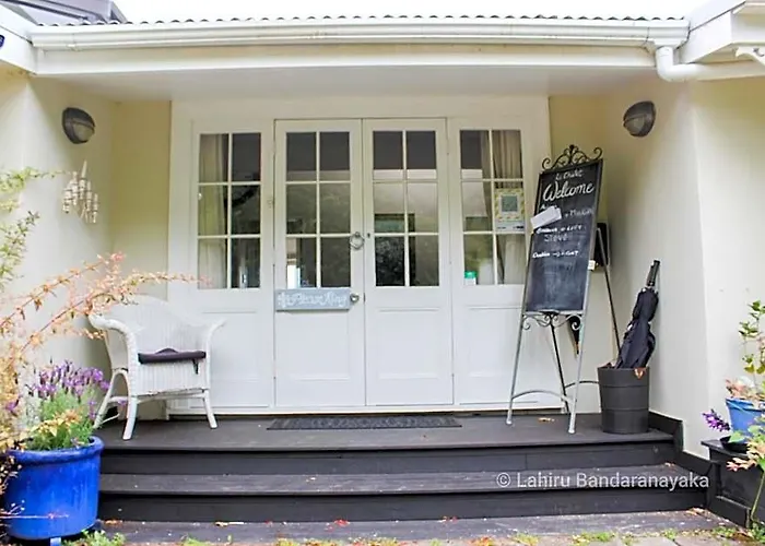 Le Chalet Waiheke Apartments